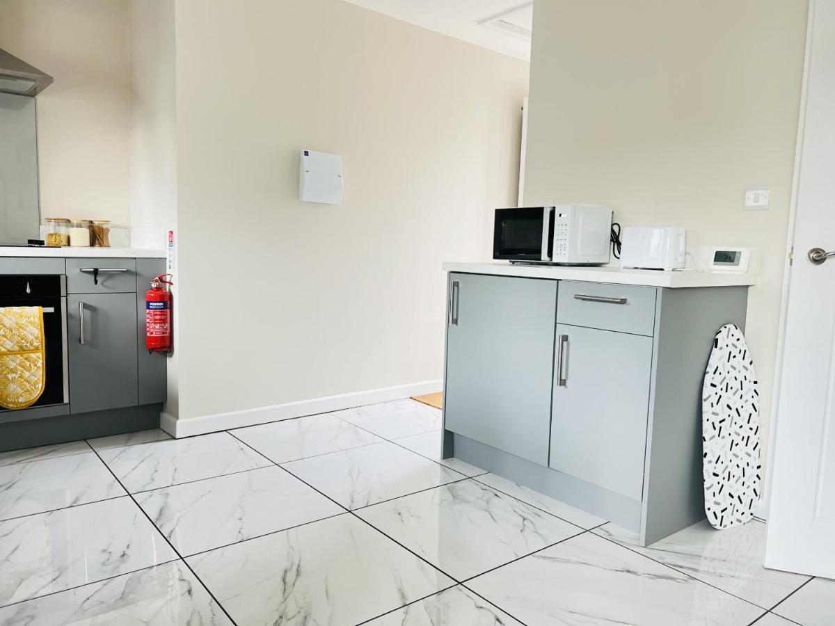 Brand New 1 Bed Apartment, 5Min Walk To Racing & Main Strip, With Electric Parking Bay & Terrace Long Stay Work Contractor Leisure - Citrine Newmarket  Luaran gambar